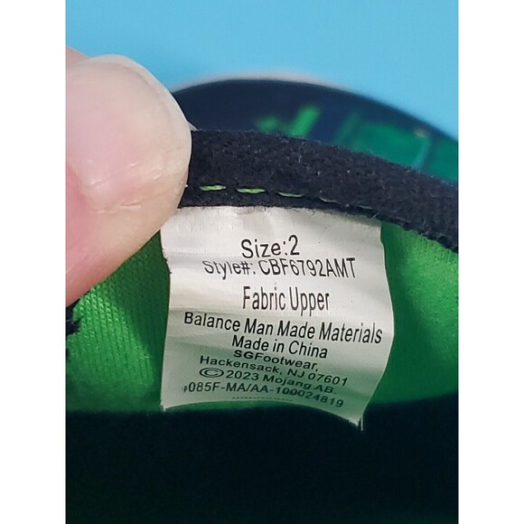 Minecraft Boy's Canvas Shoe Sz 2 Slip On Green Black - Picture 9 of 13